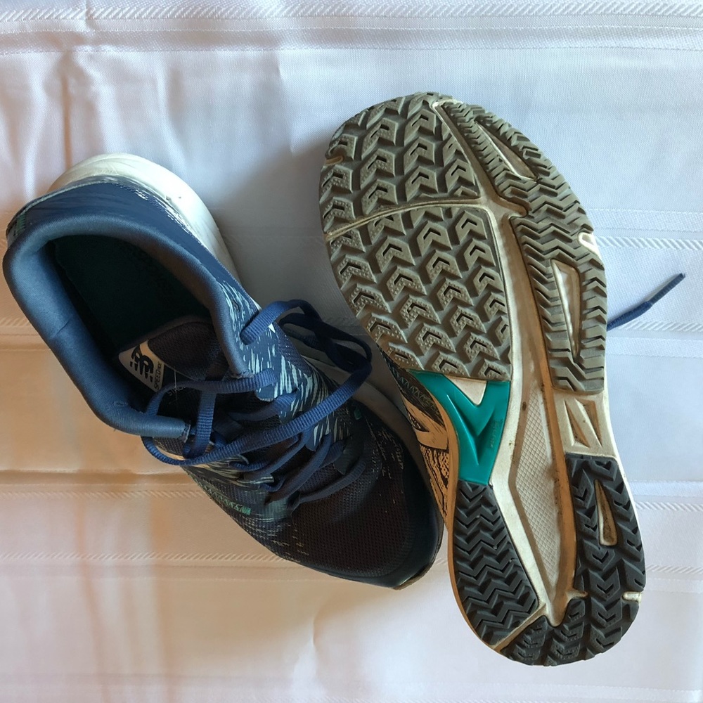 New Balance 👟 RevLite Sneakers - great condition!
